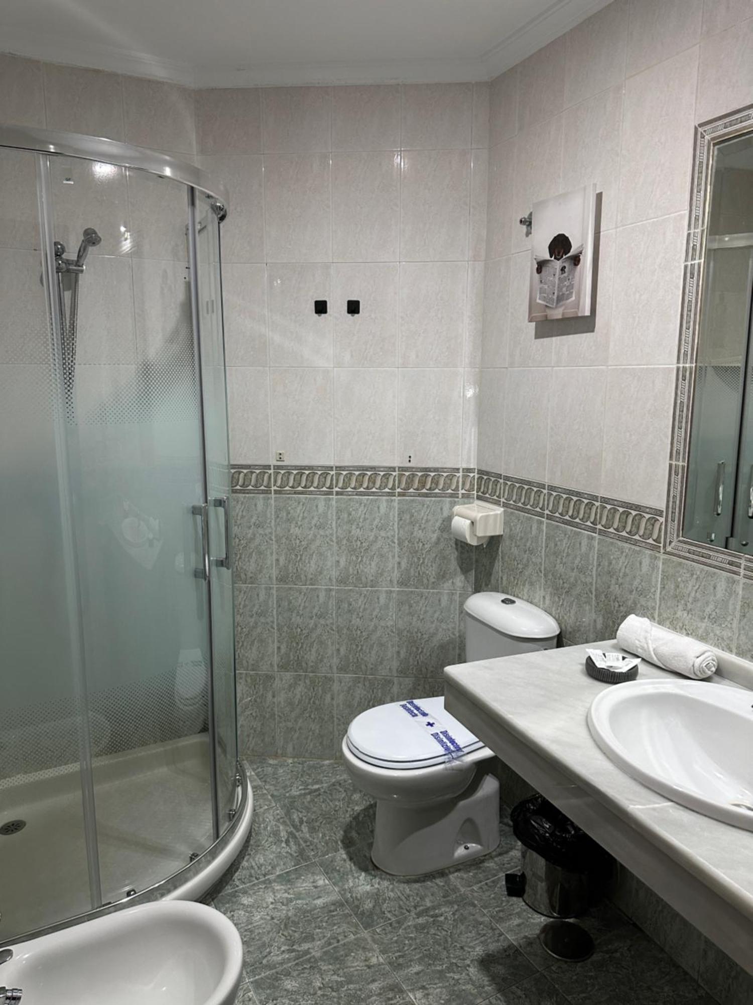 Готель Hostal Tarik Таріфа Екстер'єр фото
